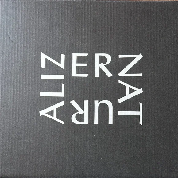 DARRY Naturalizer ✨ HTF 6.5 wide - Picture 2 of 10